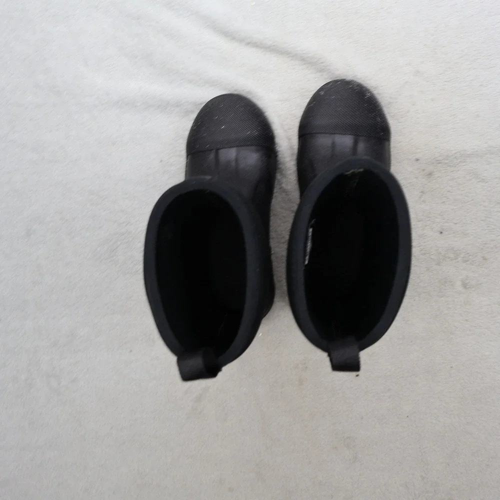 Muck Boot Women 5M Rain Boots Black Chore Mid Steel Toe Protective MCMPW00
